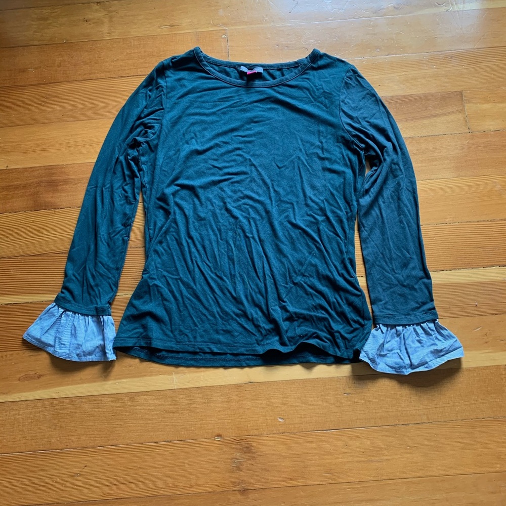 Vince Camuto bell sleeve top, size S